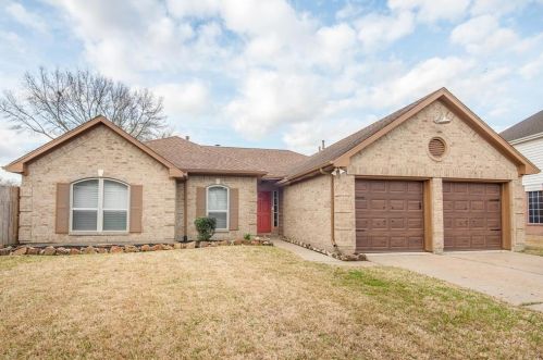 8607 Wood Drift Ct, Morgans Point, TX 77571-7617