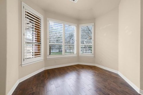 1531 Shinnecock Hl Dr, Georgetown TX 78628-0911 exterior