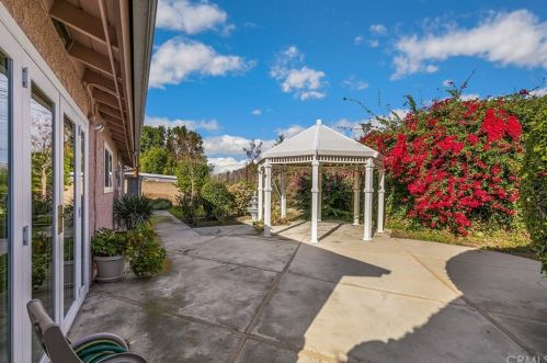 1915 Chateau Ave, Anaheim CA 92804-4409 exterior