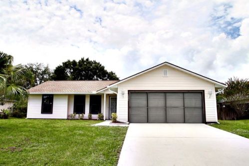 1451 Laconia St, Sebastian, FL 32958-6055
