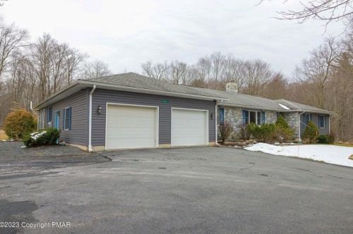 148 Doria Dr, Blakeslee, PA 18610-7710