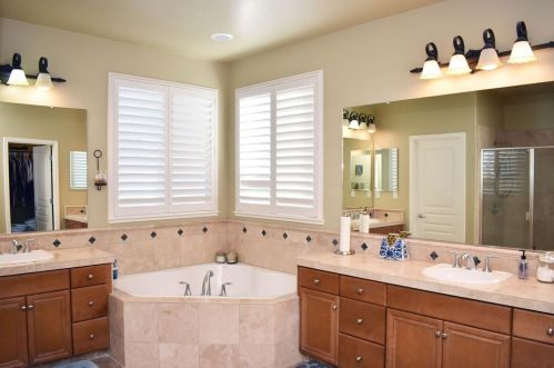 2065 Katnich Ln, Lodi CA 95242-4805 exterior