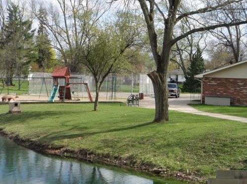 341 Anderson St, Crown Point IN  46307-3201 exterior