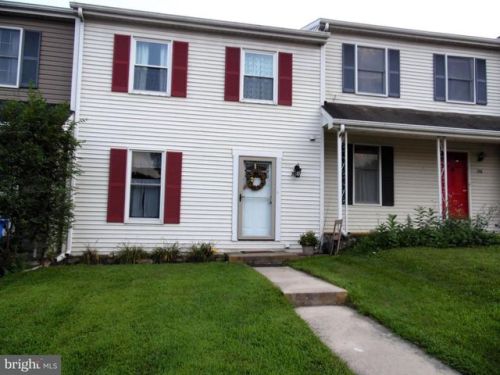 284 Sue Dr, Hummelstown, PA 17036-9300