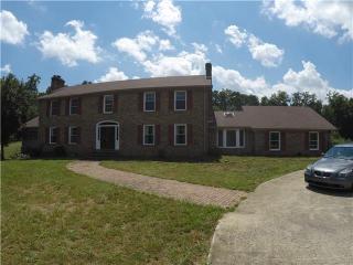 288 Deerwood Rd, Clarksville, TN 37043-7401