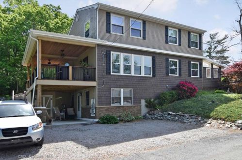 48 Indian Trl, Coventry, RI 02816-5136