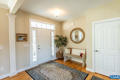 10 Mulligan Dr, Bybee VA  22963-2560 exterior