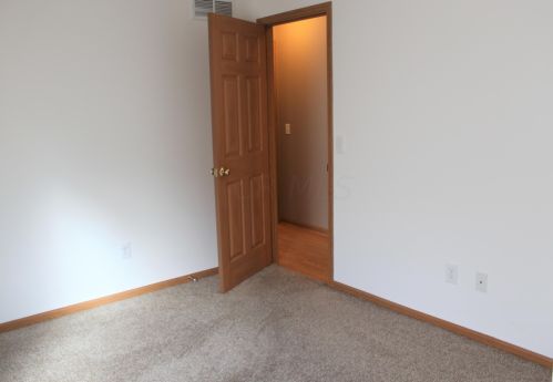 1290 Sassafras Ln, Marysville OH  43040-8032 exterior