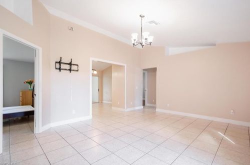 271 Everglades Blvd, Naples FL  34117-3728 exterior