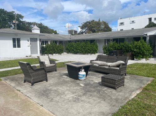 625 20th Ave, Hollywood FL  33020-6901 exterior