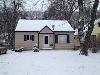 142 Birchwood Dr, Rochester, NY 14622-1204