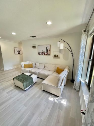 300 Ross Dr, Delray Beach, FL 33445-3414