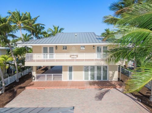 632 Island Dr, Key Largo FL  33037-4808 exterior