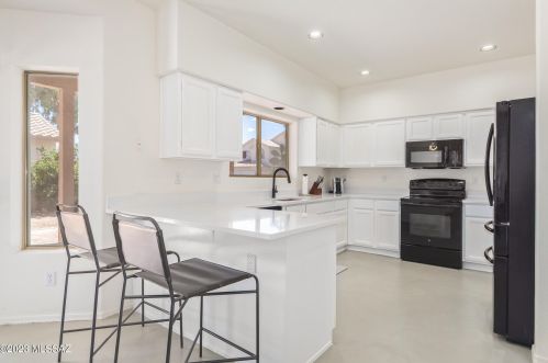 6851 Kern Dr, Tucson AZ  85743-1027 exterior