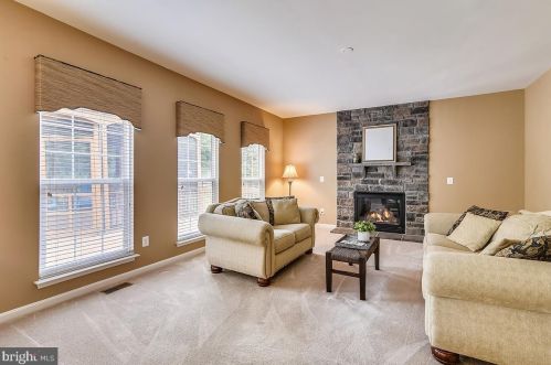 527 Rugby Ct, Purcellville VA  20132-3415 exterior