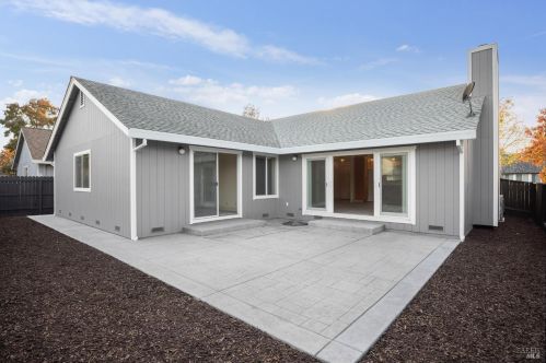 1104 Pippin Cir, Santa Rosa CA  95407-6772 exterior