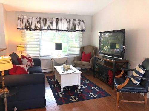 4 Pepper Bush Trl, South Kingstown RI  02874-2367 exterior