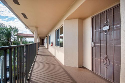 12651 16th Ct, Hollywood FL  33027-2186 exterior