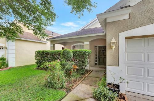 15805 Stags Leap Dr, Lutz, FL 33559-2000