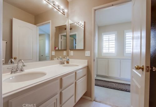 4884 Point Loma Pl, Oceanside CA  92057-3402 exterior