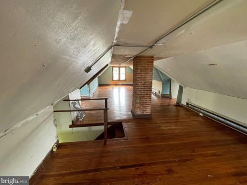 304 Governors Ave, Dover DE  19904-3006 exterior