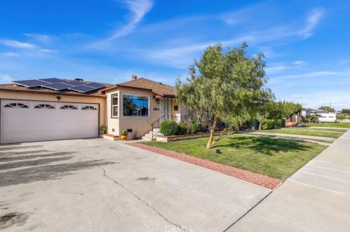 1601 Hardwick St, Long Beach, CA 90807-1129