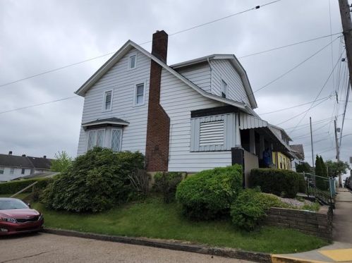 3218 Garbett St, Mckeesport, PA 15132-5449
