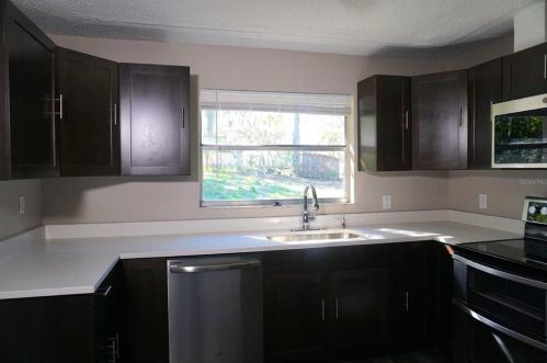 2440 Keystone Rd, Tarpon Springs FL  34688-8621 exterior