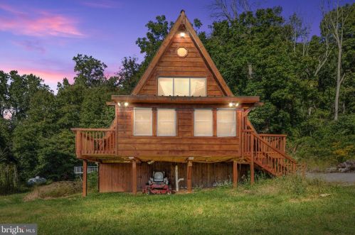2547 Tuckers Ln, Linden, VA 22642-1739