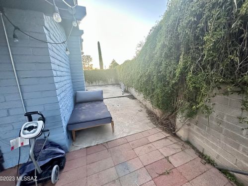 110 Montego Dr, Tucson AZ  85710-1315 exterior