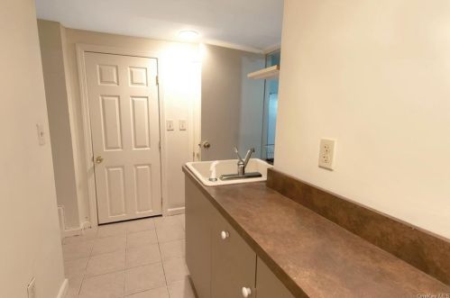 995 Linda Ave, Thornwood NY  10594-1636 exterior