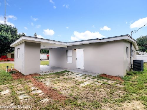 1520 Kings Ct, Titusville FL  32780-4428 exterior