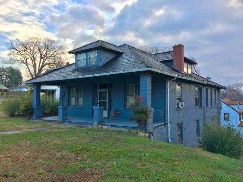 502 Church St, Martinsville, VA 24112-3049