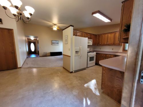 1218 Vogt Dr, West Bend, WI 53095-4990