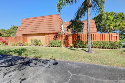 3409 Spanish Wells Dr, Delray Beach, FL 33445-5403