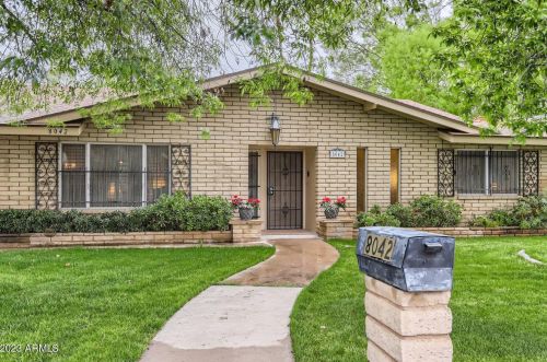 8042 6th Pl, Phoenix AZ  85020-3662 exterior