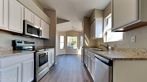 2203 Silverbell Oasis Way, Tucson, AZ 85745-7011