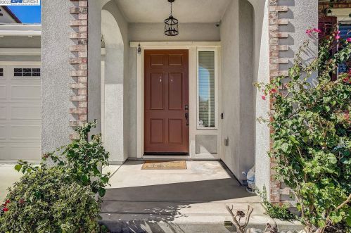 70 Thunder Bay Ct, West Pittsburg CA  94565-7924 exterior