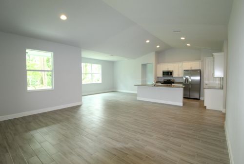 1043 Lansdowne Ave, Fort Pierce, FL 34983-4023