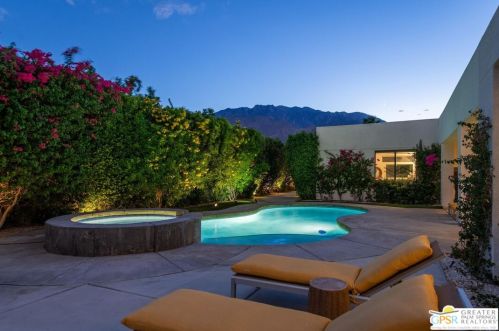1441 Amelia Way, Palm Springs CA  92262-3446 exterior