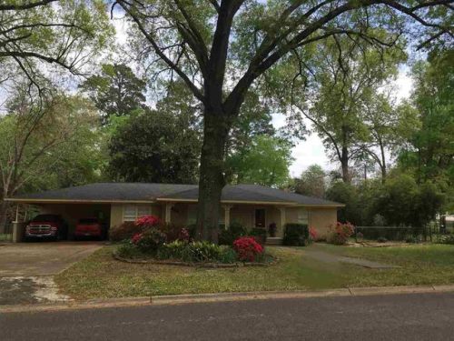 104 Horseshoe Dr, Kilgore, TX 75662-2818