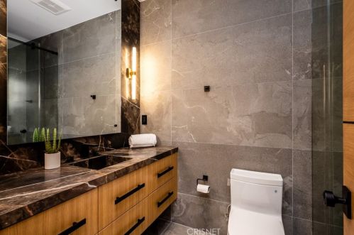 4508 Haskell Ave, Van Nuys CA  91436-3148 exterior