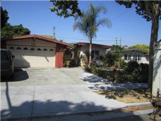935 Blazingwood Dr, Sunnyvale, CA 94089-2633