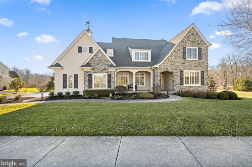 8 Andover Ln, Glen Mills, PA 19342-1672