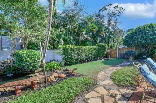 9911 Majestic Way, Boynton Beach FL  33437-3303 exterior