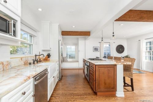 3336 Elliott St, San Diego CA 92106-1326 exterior