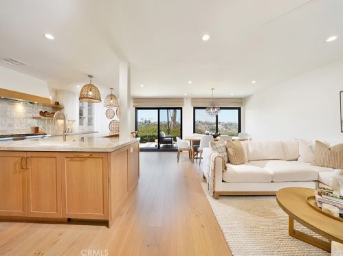 305 Avenida Cerritos, Newport Beach, CA 92660-3905