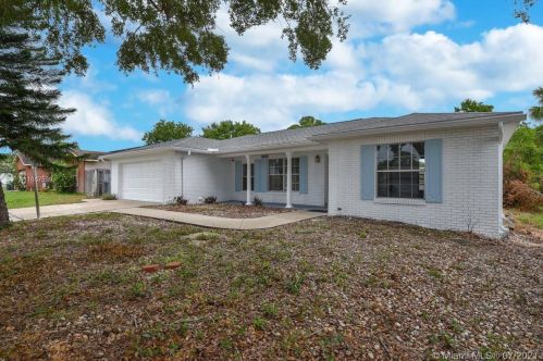 1324 Verona St, Daytona Beach, FL 32114-5739