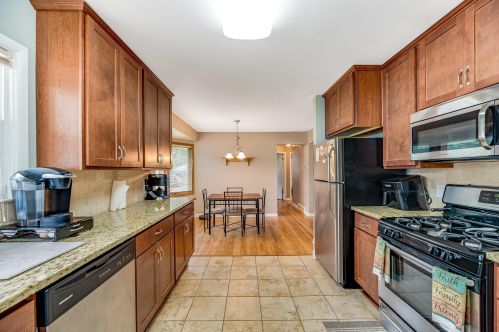 6215 Fairlane Ave, Milwaukee WI  53223-3471 exterior