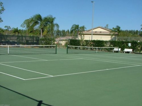 200 Turtle Lake Ct, Naples FL  34105-5567 exterior